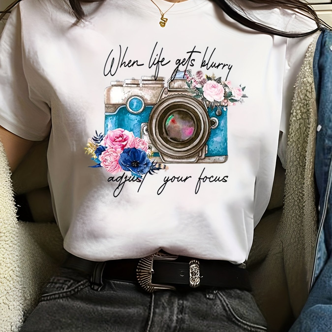 Trendy Flower Camera Print Womens T-Shirt